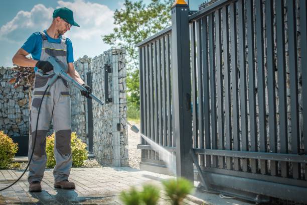 Best Animal Enclosure Cleaning  in Four Bridges, OH
